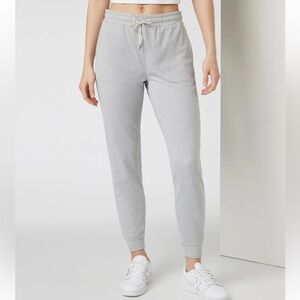 Vuori Performance Jogger - Long Women's Pale Grey Heather Size XS